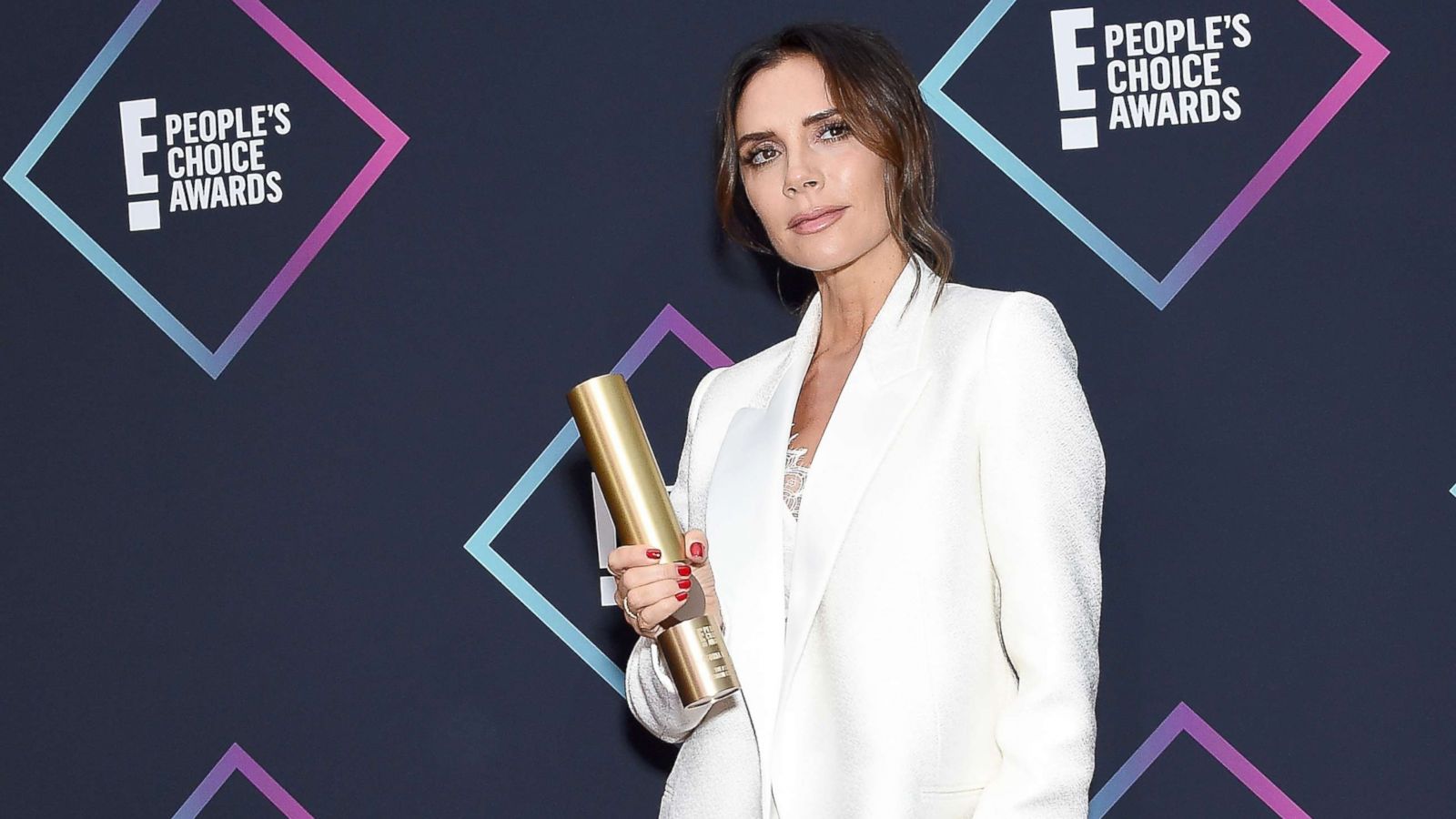 Victoria Beckham’ın 10 Yıllık Değişimi: Neler Yaptırdı?